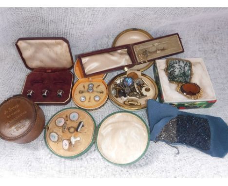 A MASONIC TIE-PIN in a fitted presentation case and a collection of similar items