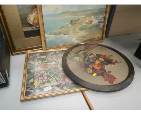2 gilt framed prints, tapestry and a wood framed print