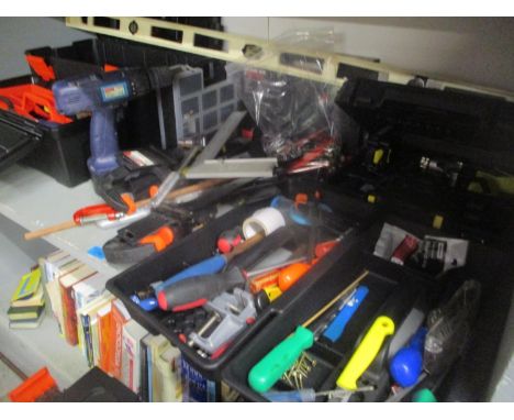 Hand tools to include a Parkside hot glue gun, a Maplin 18V cordless drill and other various tools 