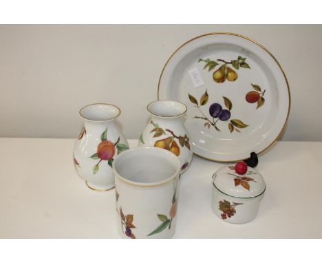 A selection of Royal Worcester Evesham ware 