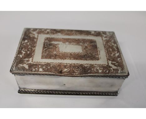 A vintage silver plate on copper box wood lined trinket box 14x9x5cm 