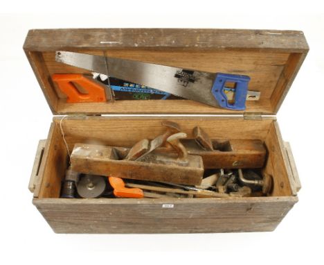 A pine tool box with tools G