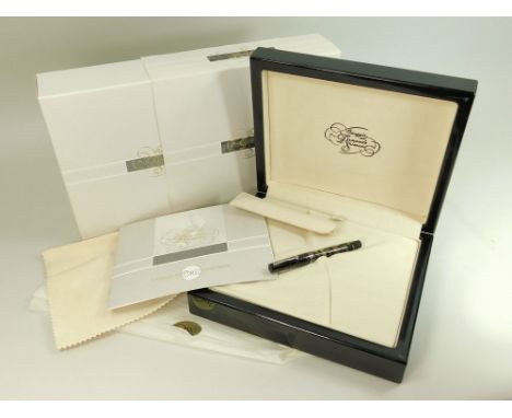 OMAS. An Omas Extra Lucens Limited Edition fountain pen by Omaggio &amp; Armando Simoni, c.2000. 18ct. white gold, mono-toned