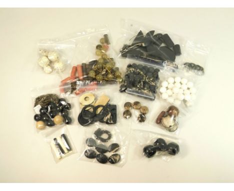 LOOSE BEADS. A quantity of large & medium sized of beads suitable for jewellery making including lava, white jade, Dalmatian 