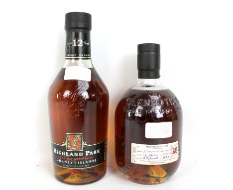 Two bottles of single malt Scotch whisky comprising Glenrothes distilled in 1989 and bottled 2002, 43% 700ml, and Highland Pa