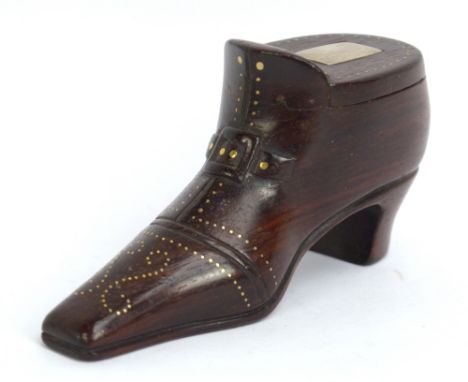 George III rosewood and stud decorated snuff box in the form of a shoe, length 10cm.Additional InformationTwo hairline cracks