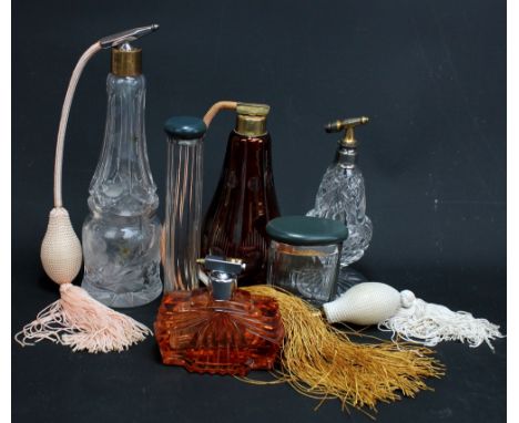 Six clear, ruby and amber glass perfume bottles and atomisers (6).&nbsp;Additional InformationTall cylindrical vanity jar wit