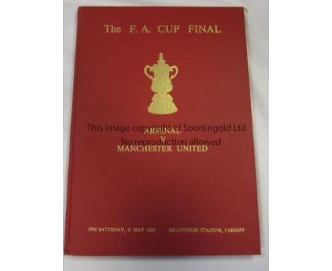 2015 FA CUP FINAL / ARSENAL / AUTOGRAPHS        A red hard back bound official programme for the Arsenal v Manchester United 