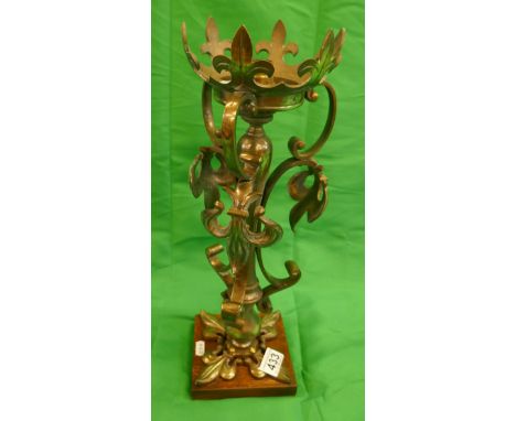 Heavy brass ornate table lamp - Approx H: 44cm