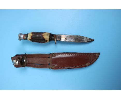 Small horn handled hunting knife