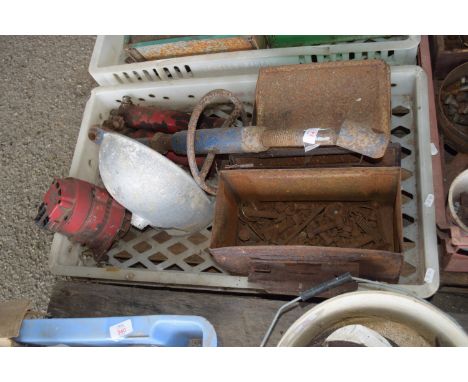 BOX CONTAINING VINTAGE TOOLS