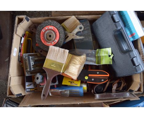 BOX CONTAINING VARIOUS TOOLS AND GARAGE CLEARANCE SUNDRIES