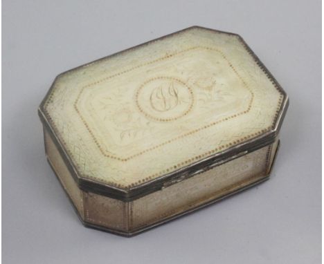 A 19th century Chinese silver mounted mother of pearl octagonal snuff box, with engraved decoration, 3in.