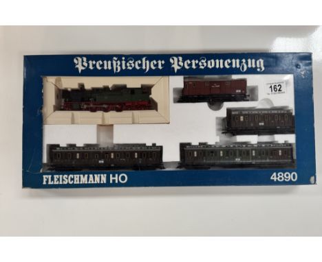 A boxed Fleischmann HO 4890 train set