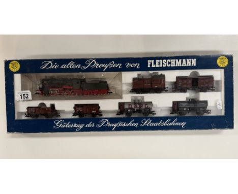 A boxed Fleischmann HO 4884 train set