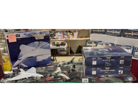 2 boxed model Vulcan Bombers, a boxed Victor Bomber &amp; an unboxed Valiant Bomber from Corgi Aviation Archive AA31208 (A/F)