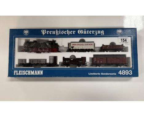 A boxed Fleischmann HO 4893 train set