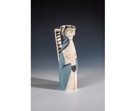 Bedeutender Krug ''Femme'' Pablo Picasso (Entwurf), Edition Picasso, Atelier Madoura, Vallauris, 1955 Hellbeigefarbener Ton. 