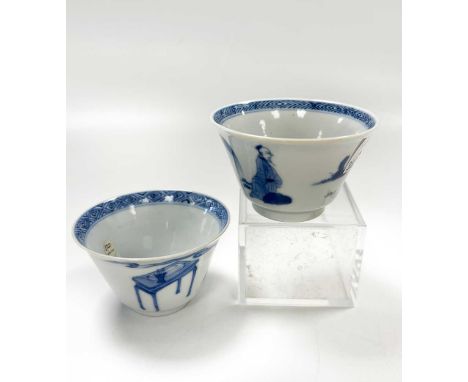 A Chinese blue and white porcelain wine cup, Qing Dynasty, Kangxi Emperor, circa 1700,  painted with a scholar and maiden nea