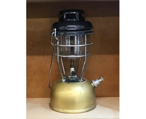 Vintage tilly lamp 