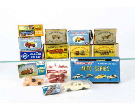 Hong Kong small scale plastic Vehicles in original packaging, including Blue Box 7402 Auto Series 4 cars, 7423 Dump Truck, 74