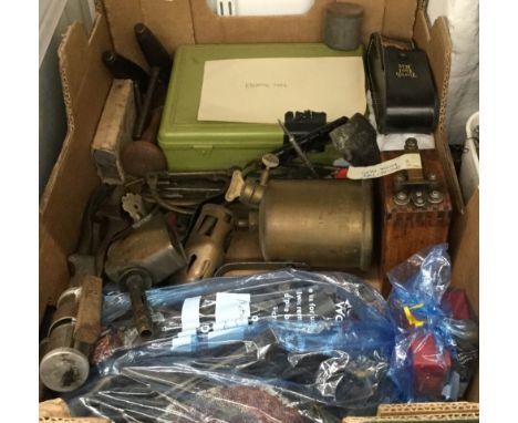 A quantity of engineering tools, etc.
