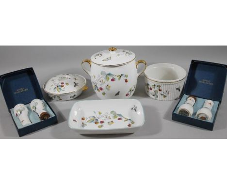 Various Royal Worcester Strawberry Fair oven to tableware, to include lidded vegetable tureen, lidded serving bowl, 26cm high
