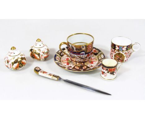 Various 19thC and other Derby Derby style and Worcester Imari wares, Spode miniature cup, 5cm high, part cruet, modern letter