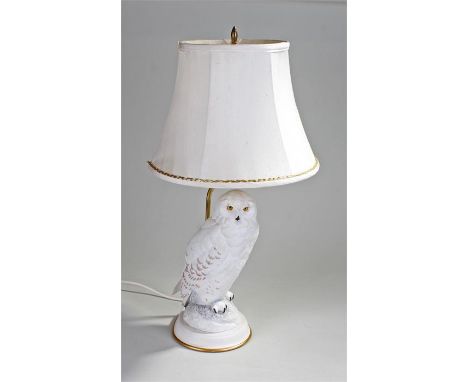 Knowles limited edition lamp, of a snowy owl, with certificate, the owl 33cm high