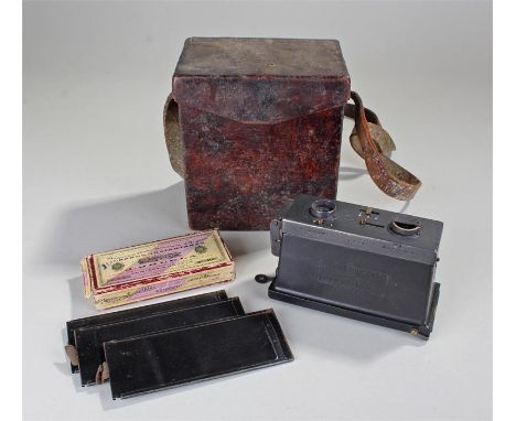 Le Glyphoscope camera, J Richard Paris Le Glyphoscope stereo camera in makers case with cut film holders