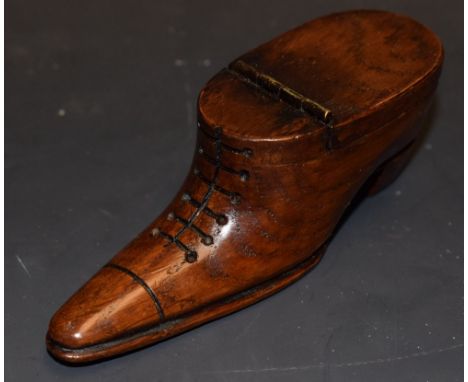 A novelty Treen snuff box, modelled as a shoe