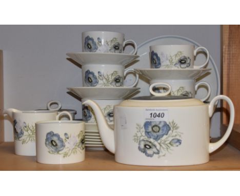 A Wedgwood Glen Mist, Susie Cooper Design tea set for six comprising teapot, cream jug, sugar bowl, side plates, cake plate, 