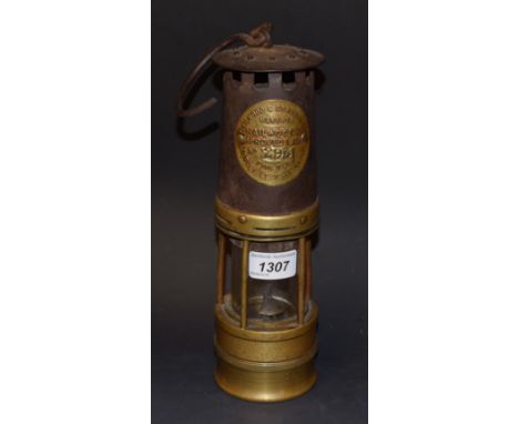 A Hailwood and Ackroyd Ltd Improved Patent miners lamp, no.293