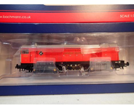 OO gauge Bachmann 32-030Z, class 20 diesel, London Transport Museum exclusive, near mint, boxed. UK P&amp;P Group 1 (£16+VAT 
