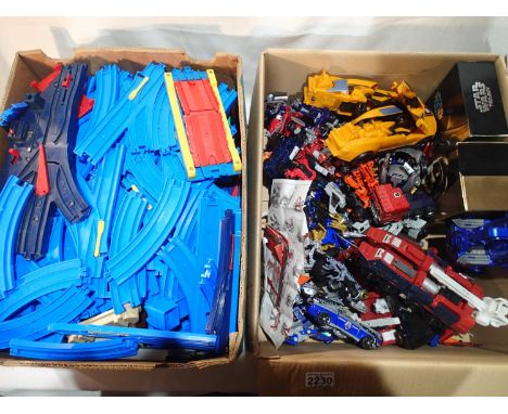 Large quantity of mixed toys to include Hasbro Transformers, Thomas the Tank Engine &amp; Friends, and 2 Star Wars box sets. 