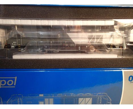 Dapol OO gauge 4D-022-011, class 68, Oxford Flyer, 68010, Chiltern livery, near mint, boxed. UK P&amp;P Group 1 (£16+VAT for 