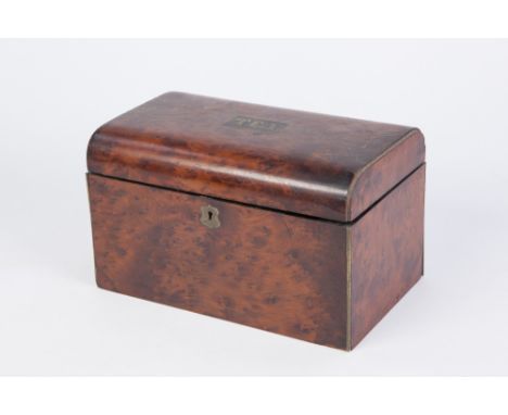 A 19TH CENTURY YEW TREE WOOD VENEERED TEA CADDY, BRASS EDGED AND WITH 'TEA' BRASS INLAID TABLET TO THE CORNER