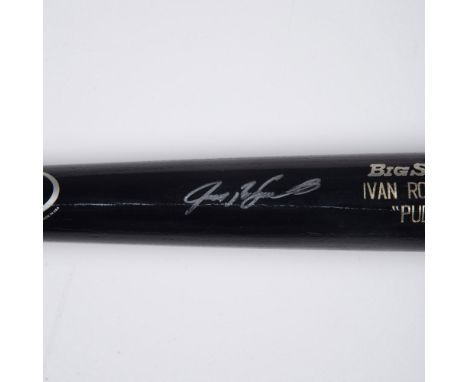 This black Big Stick Ivan Rodriguez model baseball bat is signed in silver by Hall of Famer Ivan Pudge Rodriguez. Ivan Rodrig
