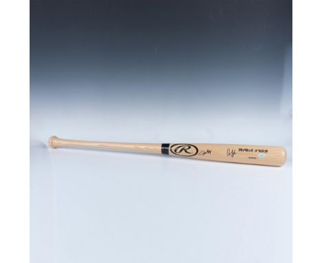 Rawlings full size ash wood baseball bat signed by MLB New York Yankees players Giancarlo Stanton and Aaron Judge. Certificat