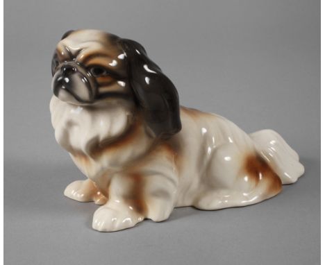 Goldscheider Wien Pekinese Entwurf Hugo Postl 1928/29, schwarze Stempelmarke, Schriftzug "Vienne", Modellnr. 5858, Malermarke