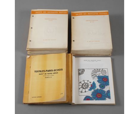 Société des nouveautés textiles Paris, impression été, 18 Stoffmusterhefte um 1966/67, Altersspuren. 