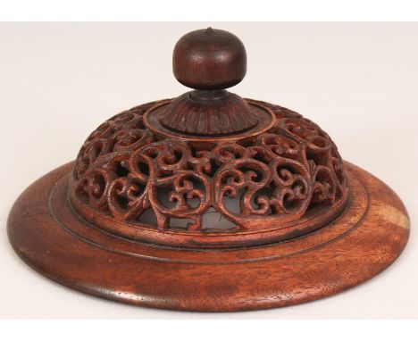 A GOOD 19TH CENTURY CHINESE CARVED HARDWOOD VASE COVER, of larger than average size, carved and pierced with a band of scroll