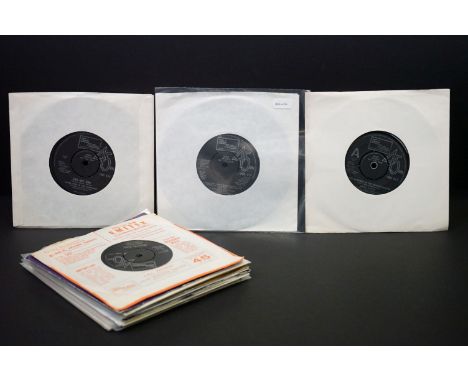 Vinyl - 16 Motown Records / Northern Soul original UK pressing singles from the TMG 900 series and above, including, demos, p