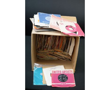 Vinyl - Over 150 mainly 1960's mod / beat / pop 7" singles to include Bob Dylan, The Easybeats, John Lee Hooker, The Happenin