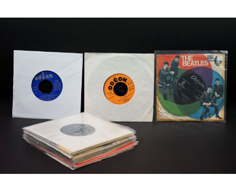 Vinyl - The Beatles and related - 17 foreign pressing singles, to include: Love Me Do (Dutch, 45-O 29479), Les Beatles (Frenc