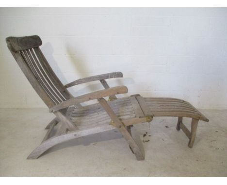 A wooden garden steamer chair. A/F 