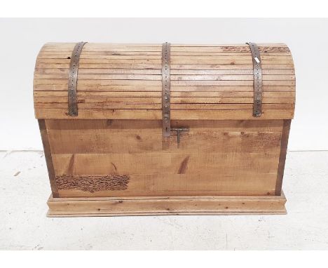 Modern dome-top trunk, plinth base, 92cm x 63cm