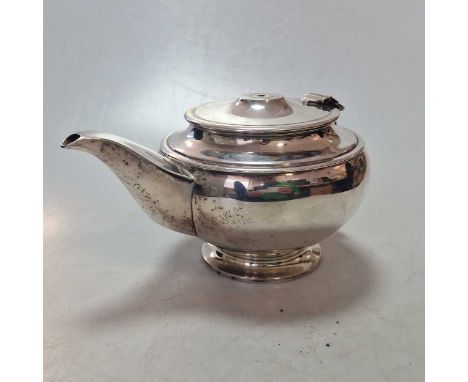 A silver teapot, 20ozt (A/F)
