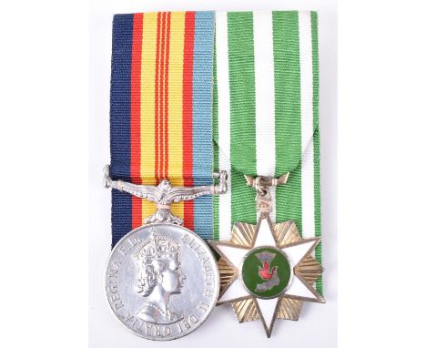 Vietnam Service Medal Pair Royal New Zealand Army Service Corps, group consists of Vietnam Medal 1964-73 awarded to “43161 DV