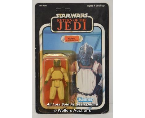 VINTAGE KENNER 1983 KLAATU (SKIFF GUARD) ON 77 BACK CARD, AGE RELATED WARE, YELLOWING OF THE BUBBLE, "WAFFLE" EFFECT VISIBLE,